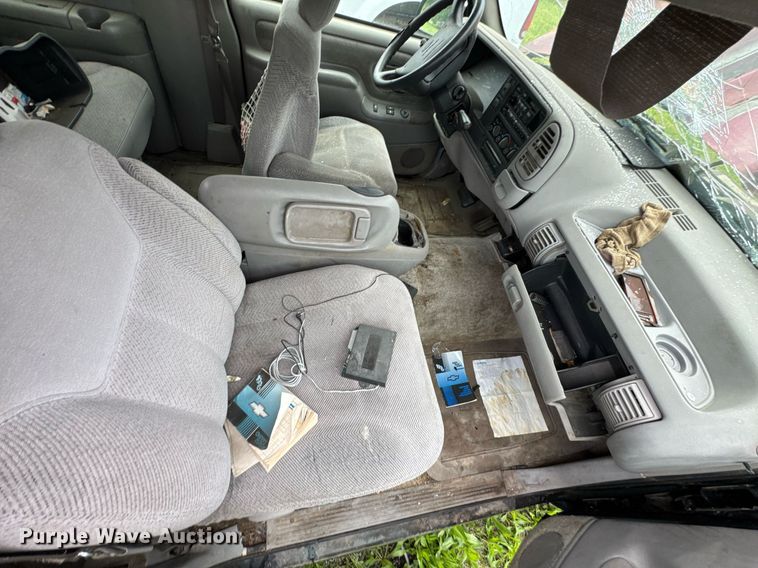 image for item DO0977 1996 Chevrolet Tahoe SUV