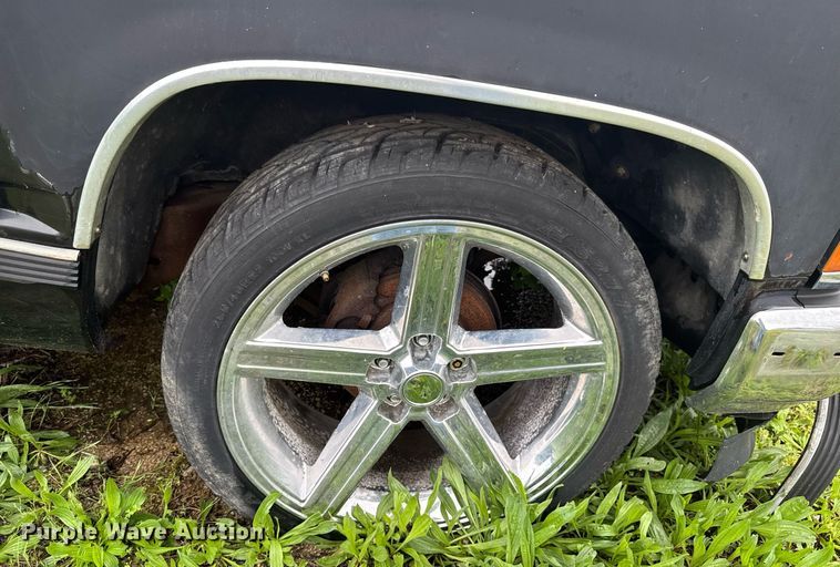 image for item DO0977 1996 Chevrolet Tahoe SUV