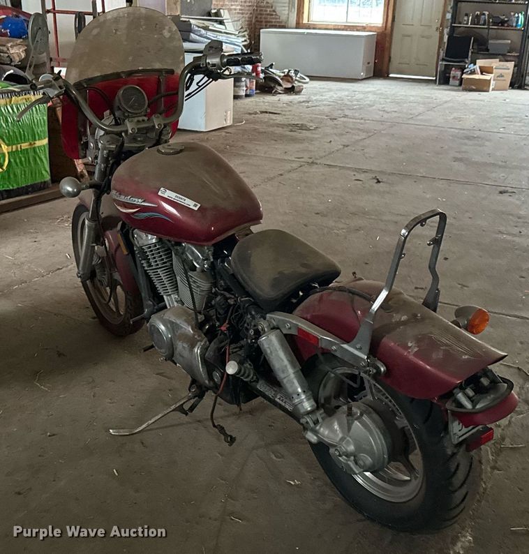 image for item DO0978 2002 Honda VT1100C Shadow motorcycle