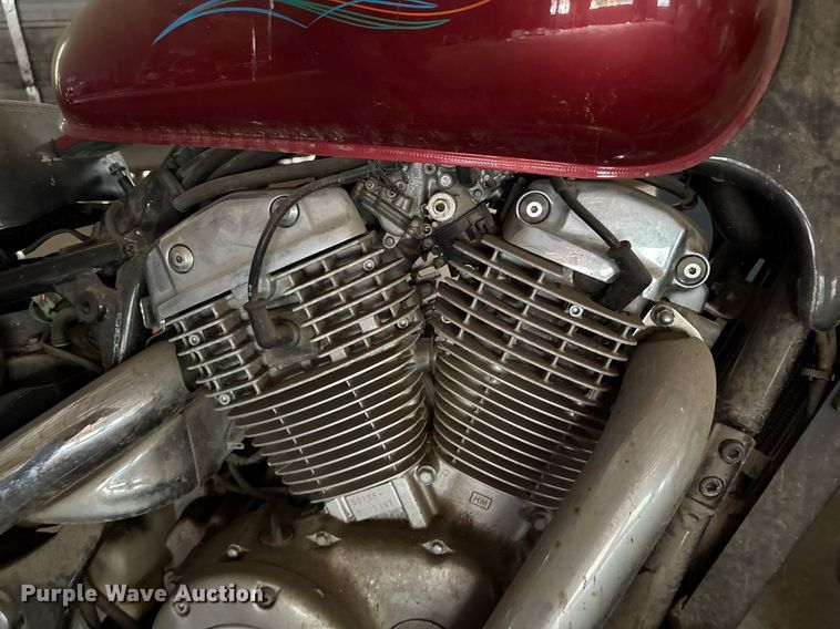 image for item DO0978 2002 Honda VT1100C Shadow motorcycle