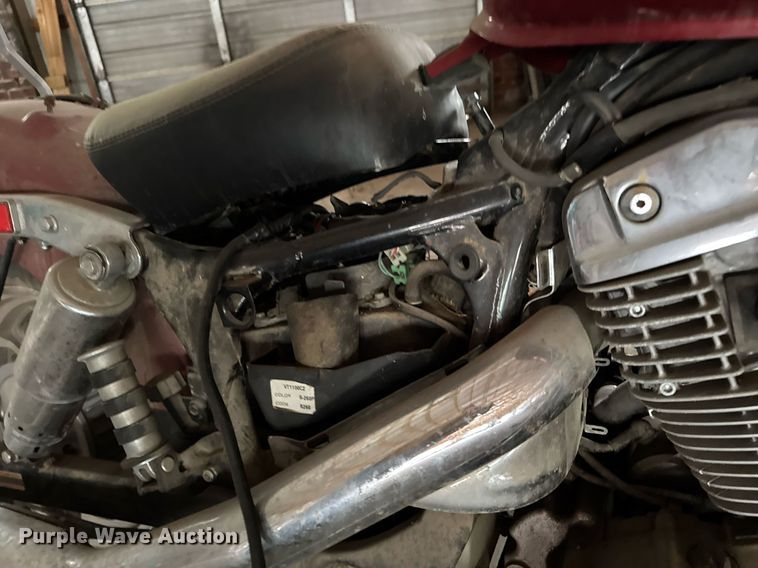 image for item DO0978 2002 Honda VT1100C Shadow motorcycle