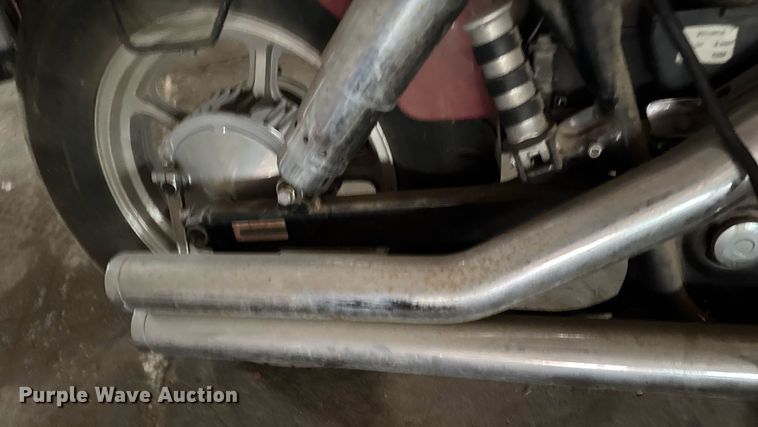 image for item DO0978 2002 Honda VT1100C Shadow motorcycle