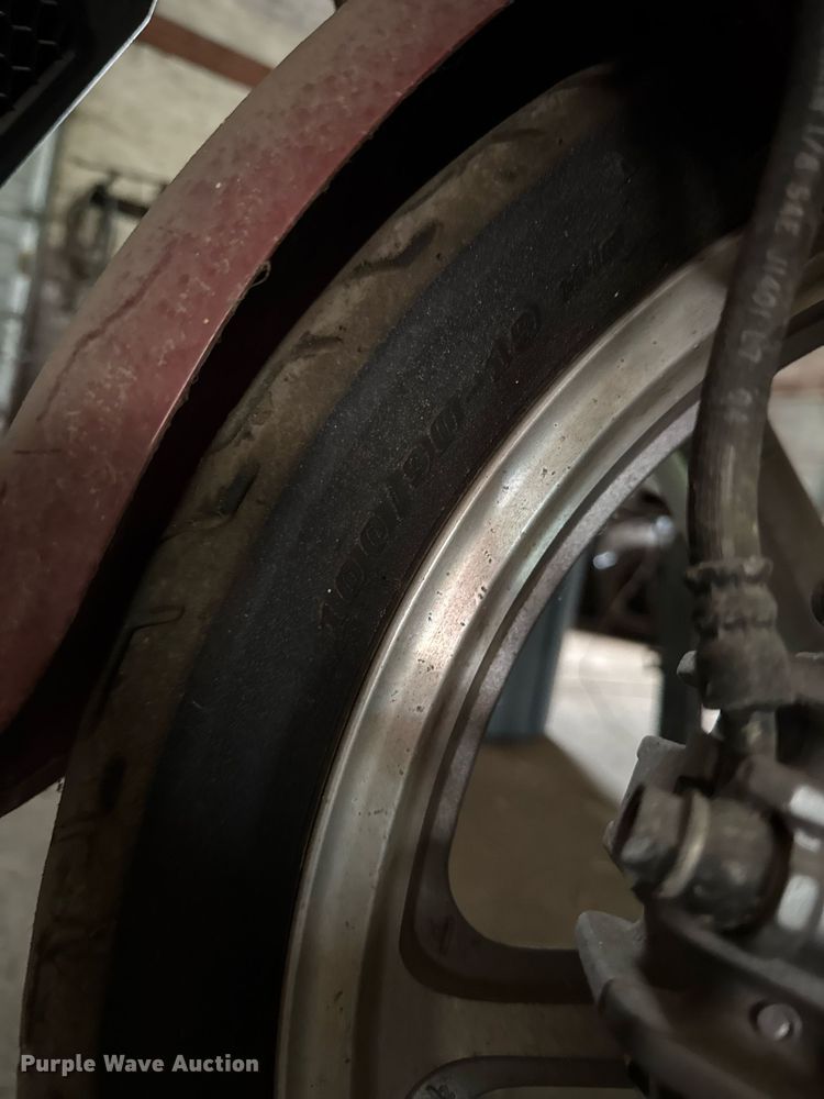 image for item DO0978 2002 Honda VT1100C Shadow motorcycle