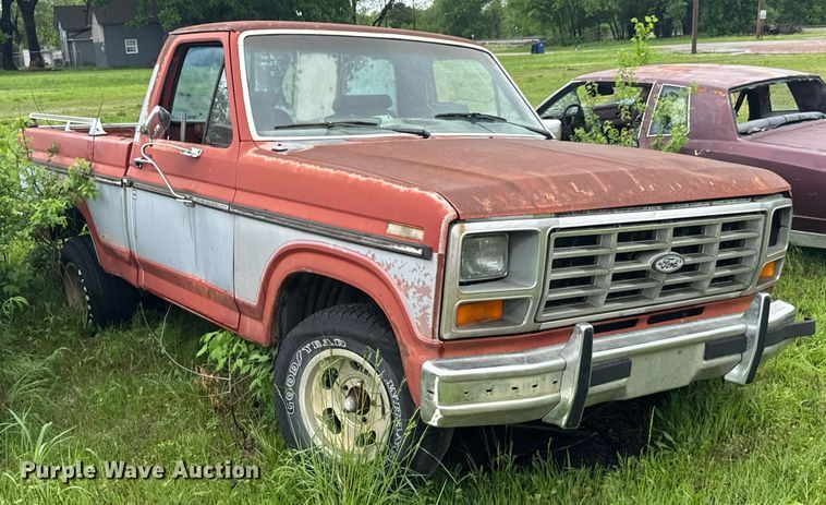 image for item DO0980 1985 Ford F150 pickup truck