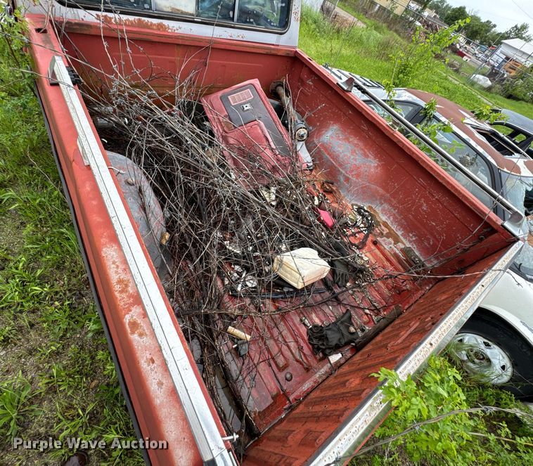 image for item DO0980 1985 Ford F150 pickup truck