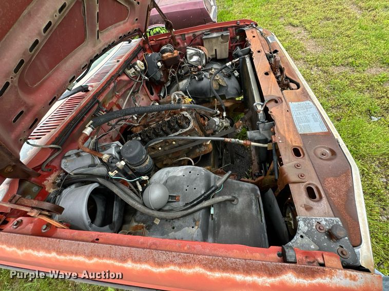 image for item DO0980 1985 Ford F150 pickup truck