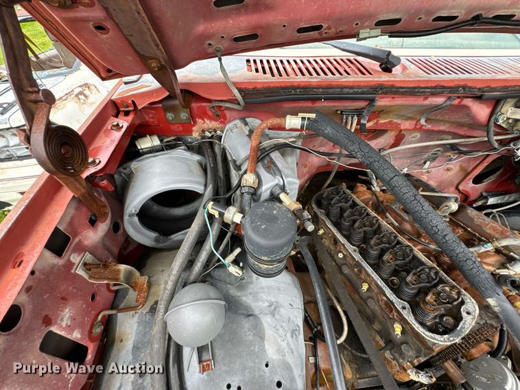 image for item DO0980 1985 Ford F150 pickup truck