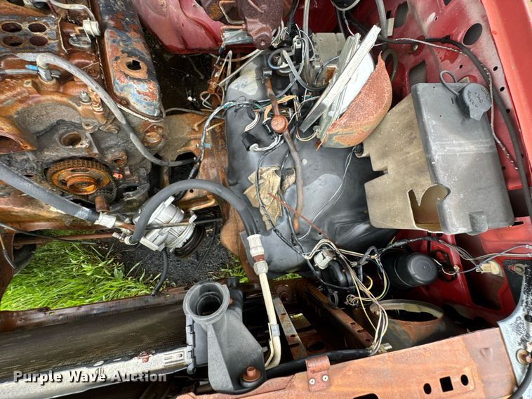 image for item DO0980 1985 Ford F150 pickup truck