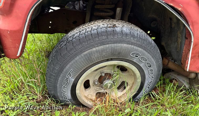 image for item DO0980 1985 Ford F150 pickup truck