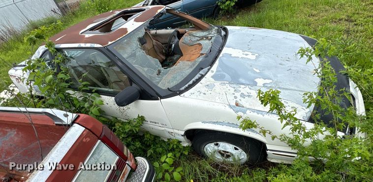 image for item DO0981 1989 Pontiac Grand Prix 