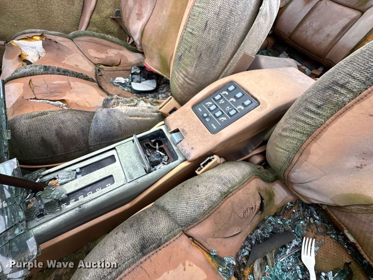 image for item DO0981 1989 Pontiac Grand Prix 