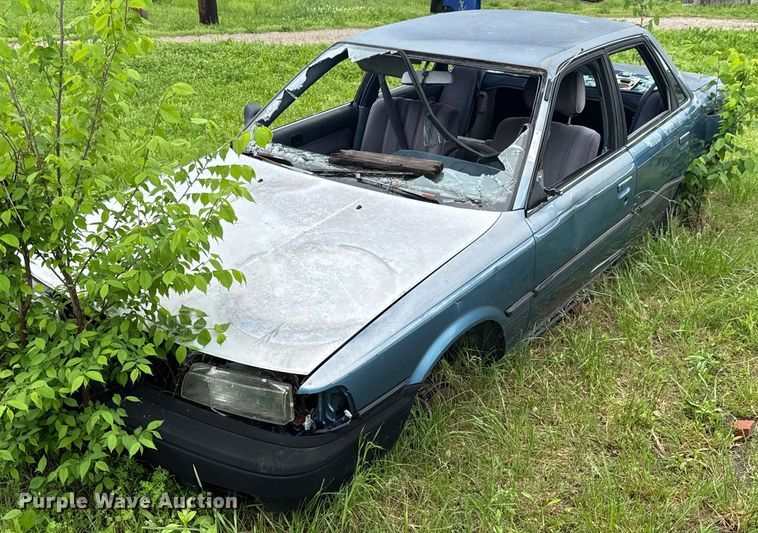 image for item DO0982 1991 Toyota Camry DX 