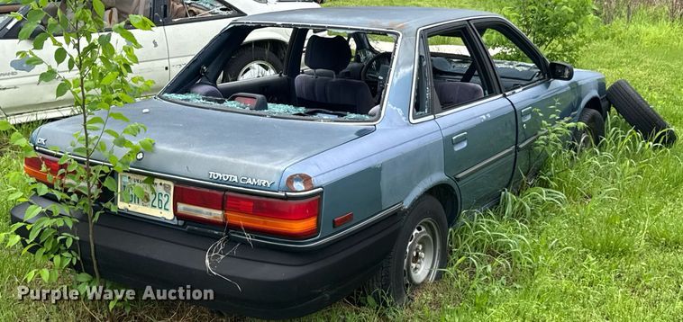 image for item DO0982 1991 Toyota Camry DX 