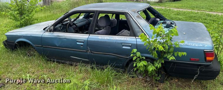 image for item DO0982 1991 Toyota Camry DX 