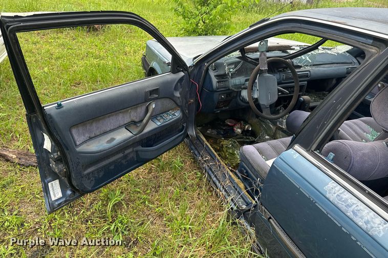 image for item DO0982 1991 Toyota Camry DX 