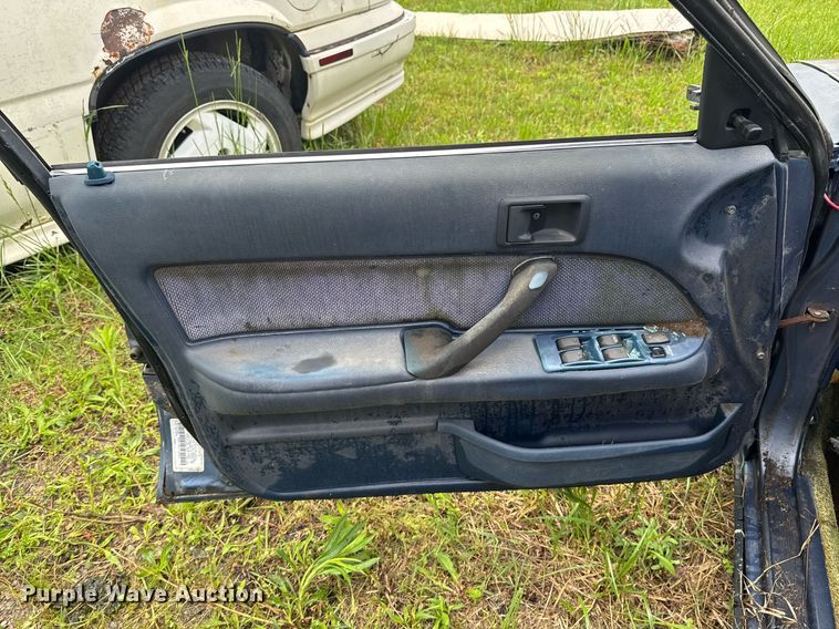 image for item DO0982 1991 Toyota Camry DX 