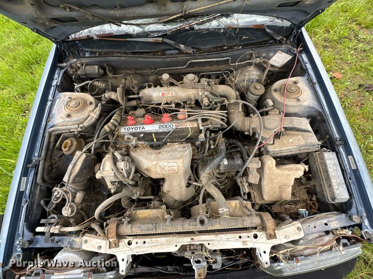 image for item DO0982 1991 Toyota Camry DX 