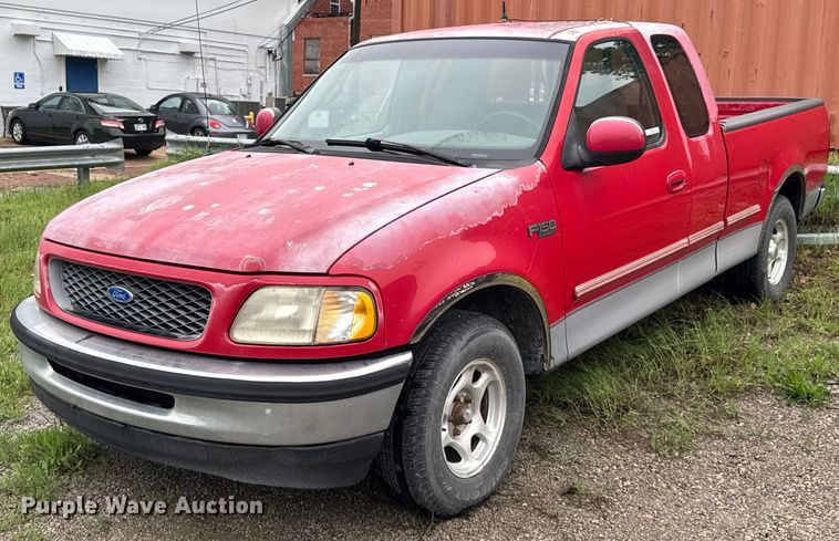 image for item DO0983 1997 Ford F150 SuperCab pickup truck