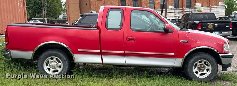 image for item DO0983 1997 Ford F150 SuperCab pickup truck