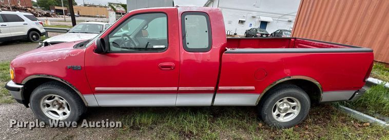 image for item DO0983 1997 Ford F150 SuperCab pickup truck