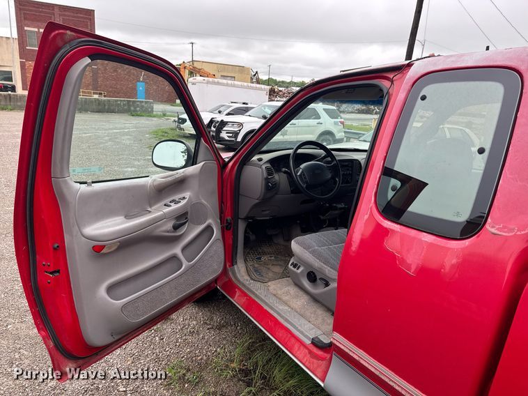 image for item DO0983 1997 Ford F150 SuperCab pickup truck