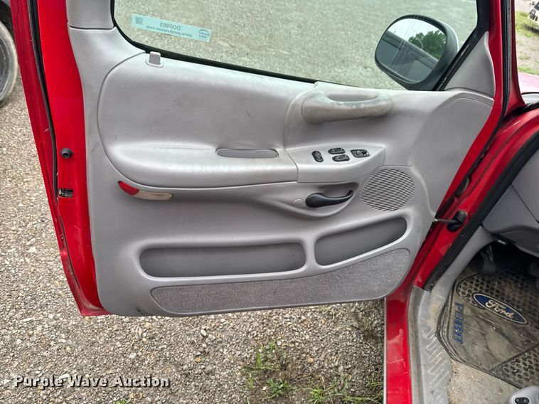 image for item DO0983 1997 Ford F150 SuperCab pickup truck