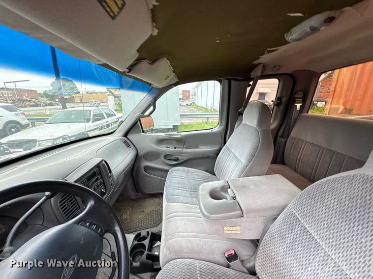 image for item DO0983 1997 Ford F150 SuperCab pickup truck