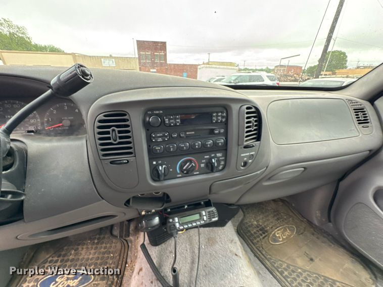 image for item DO0983 1997 Ford F150 SuperCab pickup truck