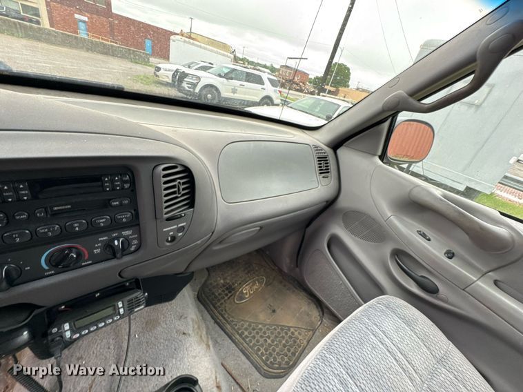 image for item DO0983 1997 Ford F150 SuperCab pickup truck