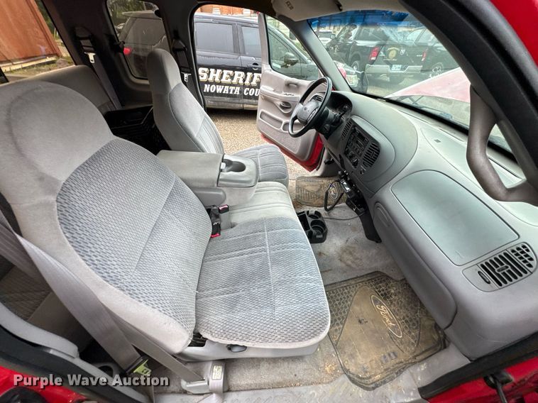 image for item DO0983 1997 Ford F150 SuperCab pickup truck