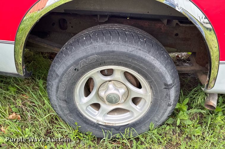 image for item DO0983 1997 Ford F150 SuperCab pickup truck