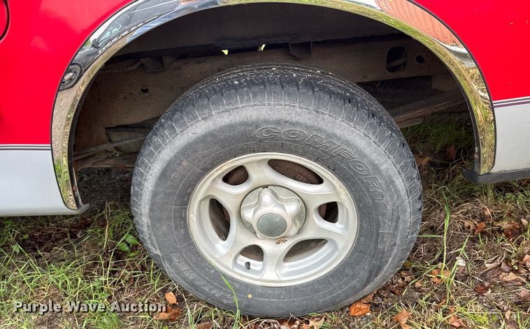 image for item DO0983 1997 Ford F150 SuperCab pickup truck