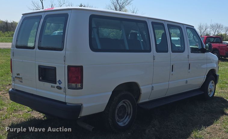 image for item DO7867 2013 Ford E350 van