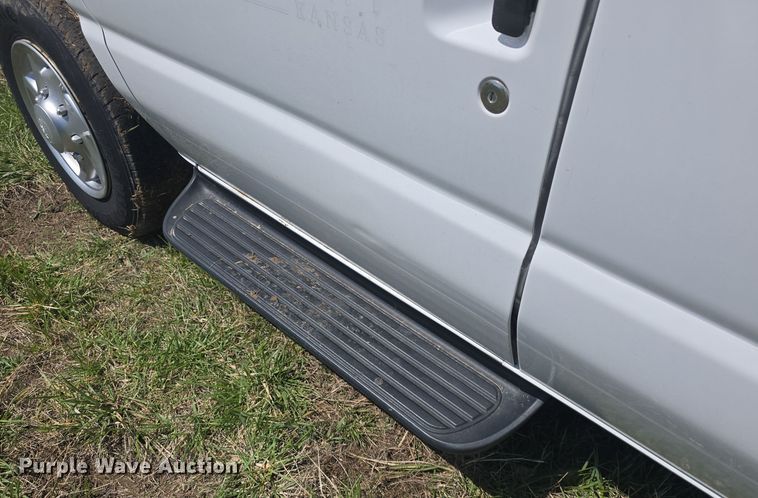 image for item DO7867 2013 Ford E350 van