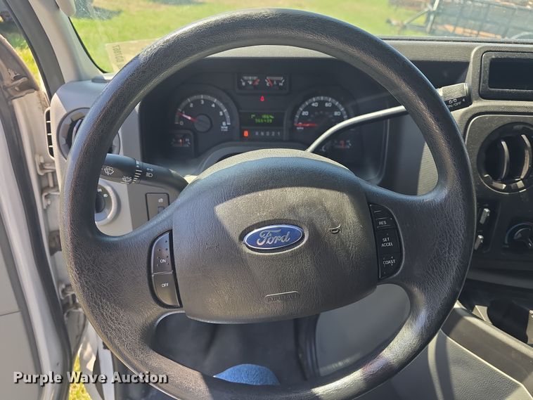 image for item DO7867 2013 Ford E350 van