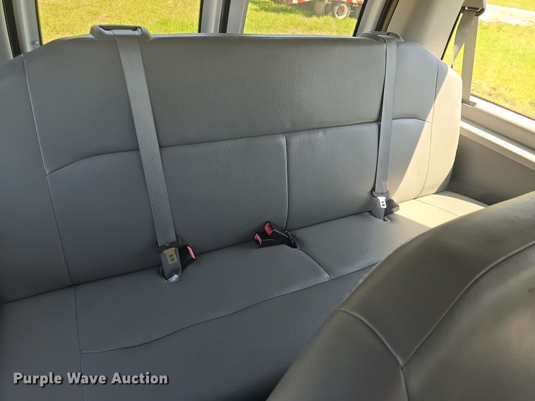 image for item DO7867 2013 Ford E350 van