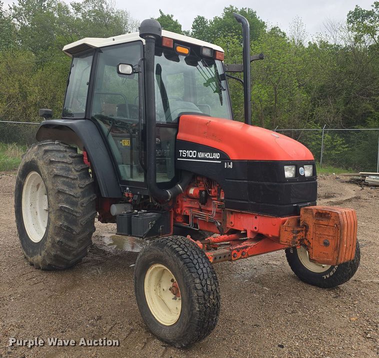 image for item DO7927 2000 New Holland TS100 tractor