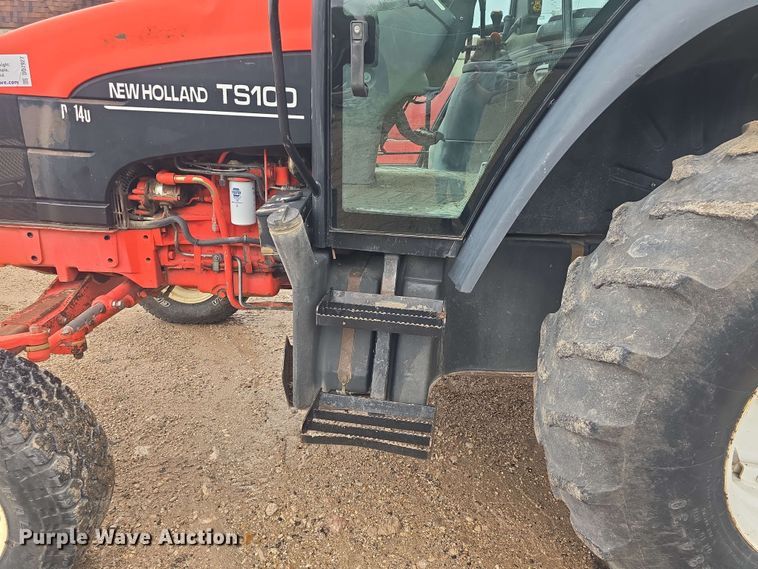 image for item DO7927 2000 New Holland TS100 tractor