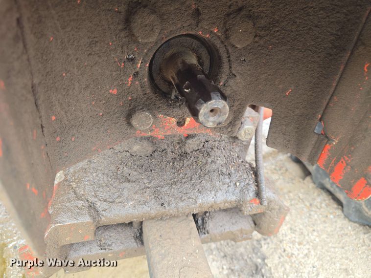 image for item DO7927 2000 New Holland TS100 tractor