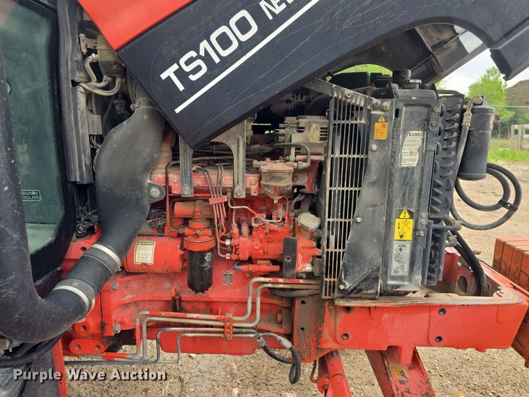 image for item DO7927 2000 New Holland TS100 tractor