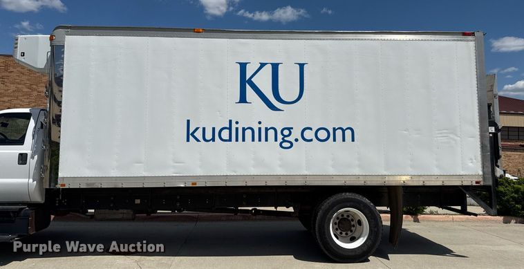image for item DS4281 2017 Ford F650 refrigerated truck