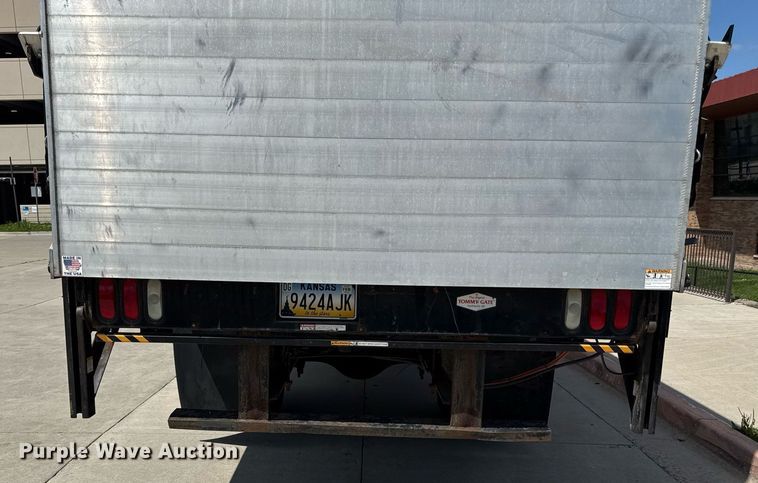 image for item DS4281 2017 Ford F650 refrigerated truck