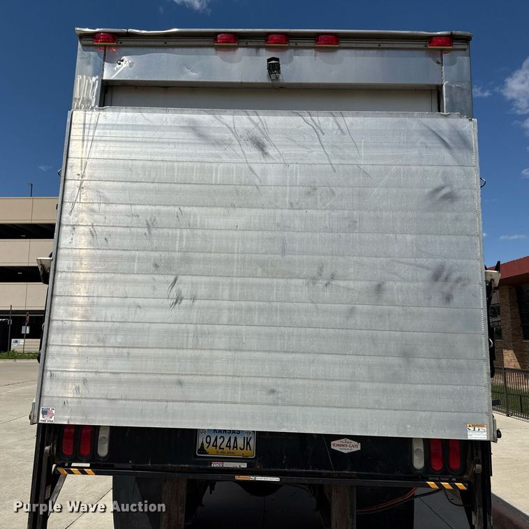 image for item DS4281 2017 Ford F650 refrigerated truck