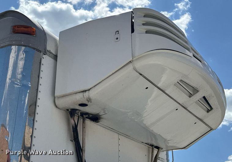 image for item DS4281 2017 Ford F650 refrigerated truck