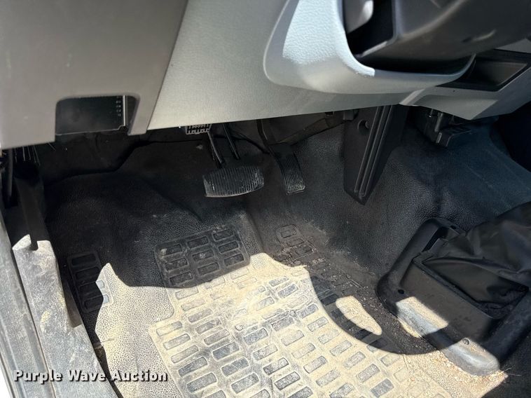 image for item DS4281 2017 Ford F650 refrigerated truck