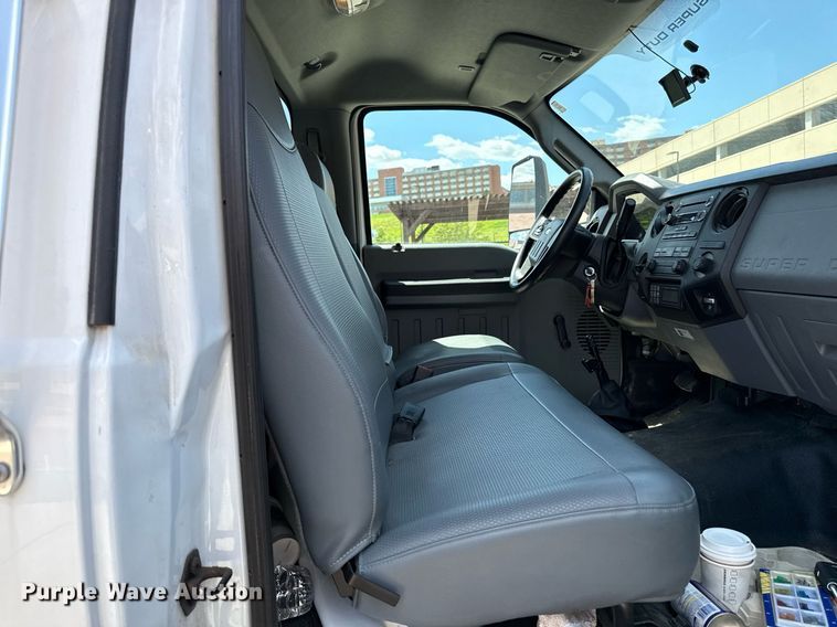 image for item DS4281 2017 Ford F650 refrigerated truck