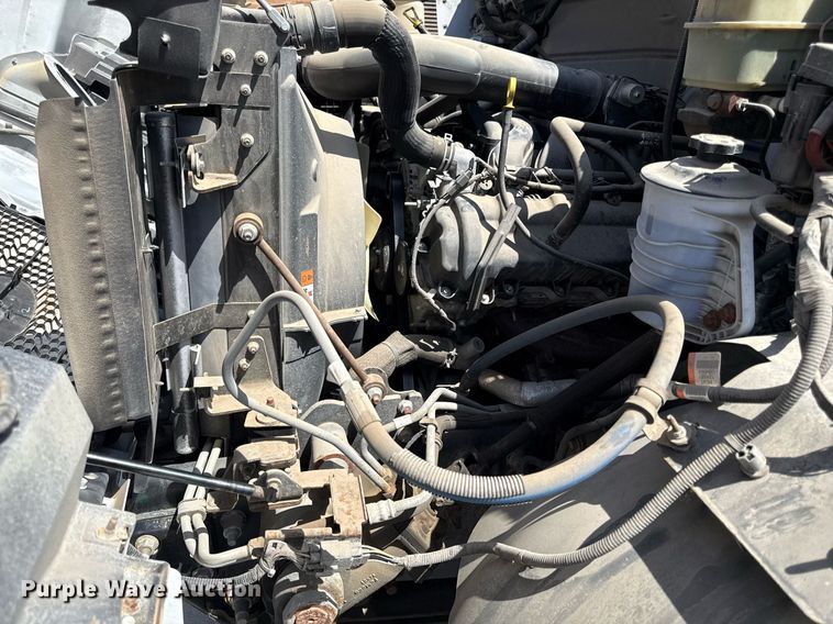 image for item DS4281 2017 Ford F650 refrigerated truck