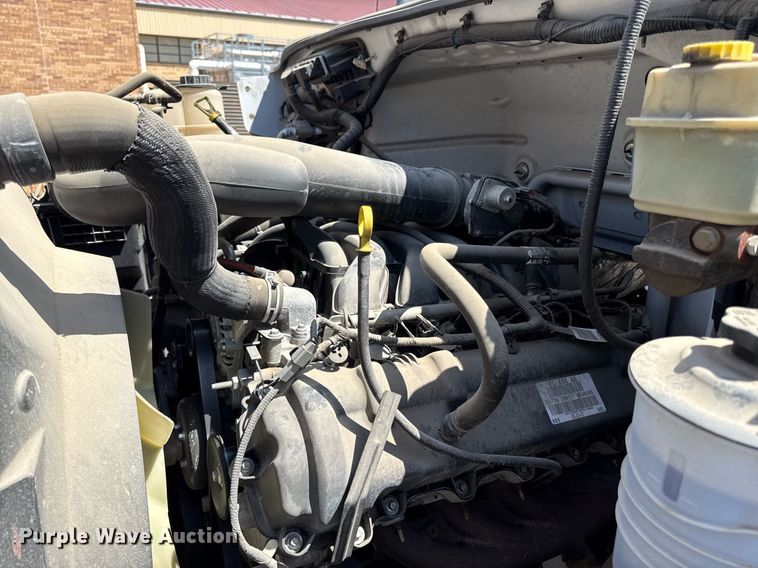 image for item DS4281 2017 Ford F650 refrigerated truck