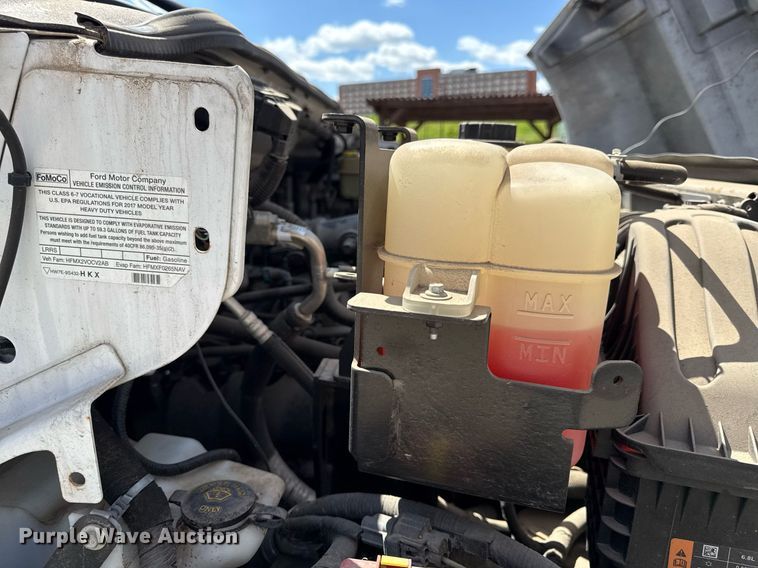 image for item DS4281 2017 Ford F650 refrigerated truck