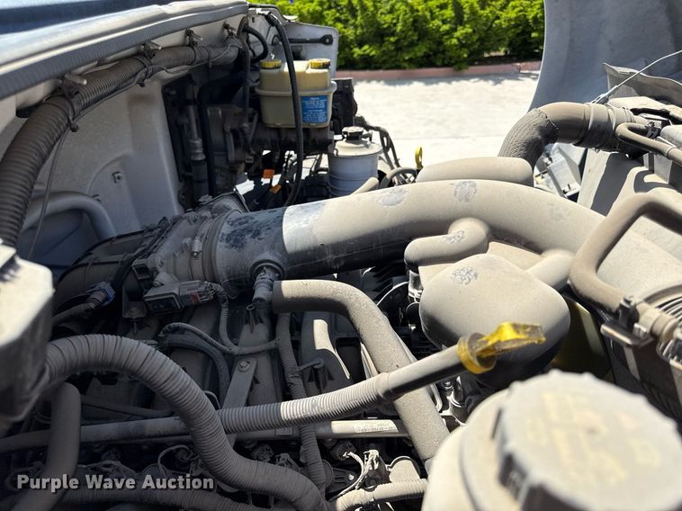 image for item DS4281 2017 Ford F650 refrigerated truck